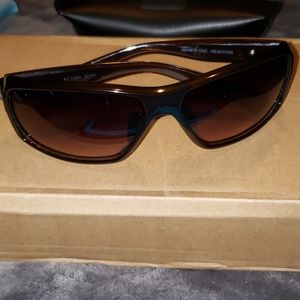 Kenneth Cole Reaction sunglasses